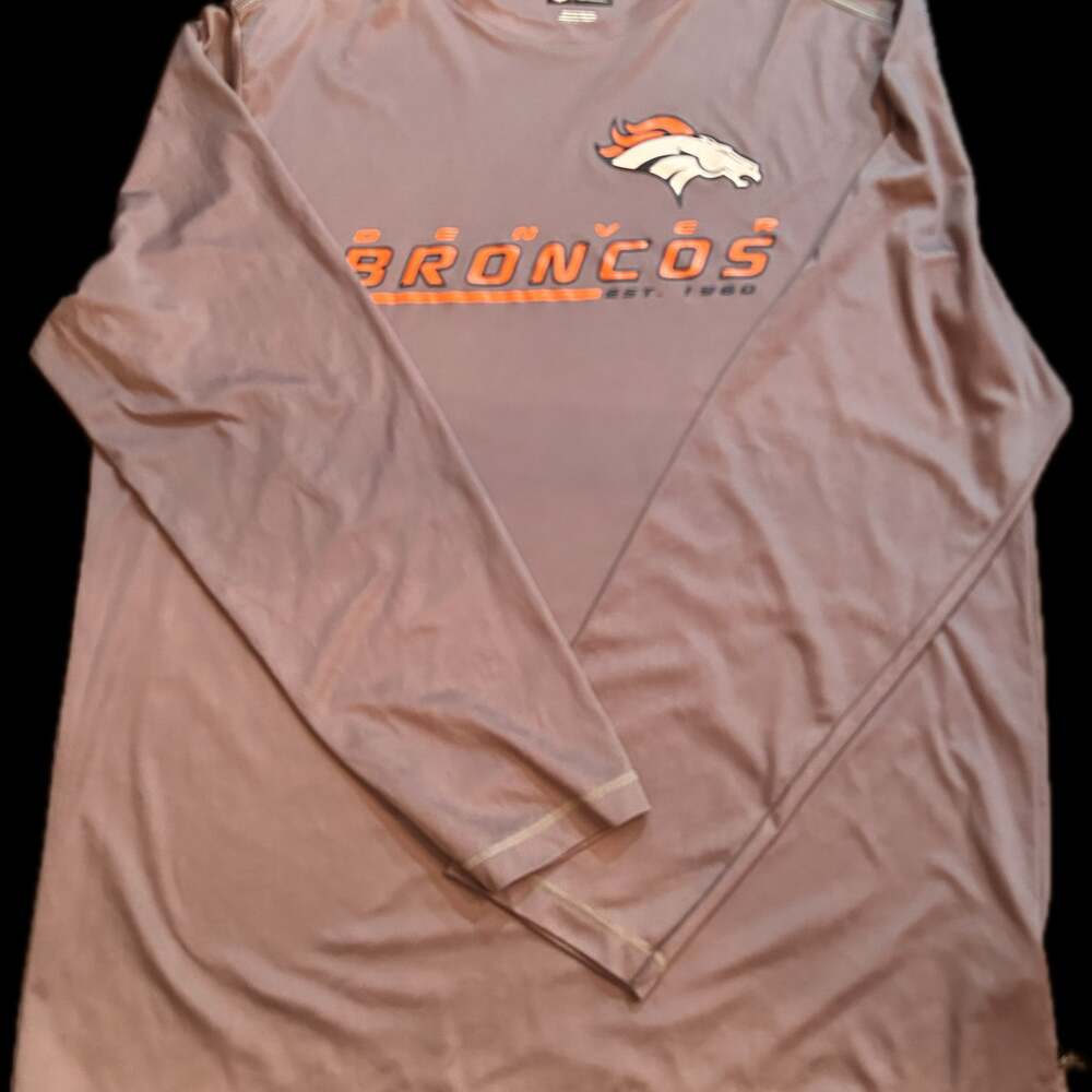 Denver Broncos NFL Team Apparel Men's XL Gray Performance Long Sleeve T-Shirt